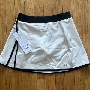 ALO Yoga White and Black Mini Skirt